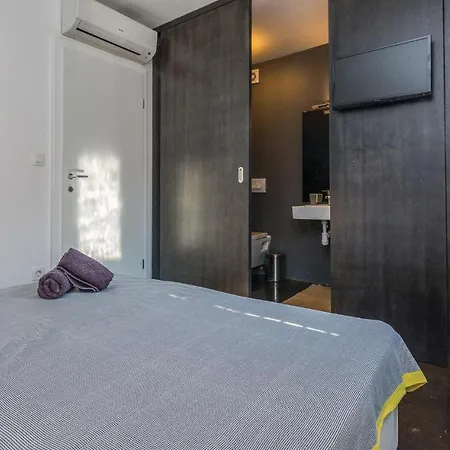 Сasa de vacaciones Four-bedroom Holiday In *